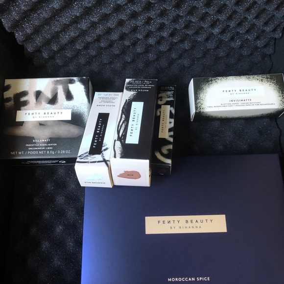 Fenty Makeup Set - Picture 2 of 4